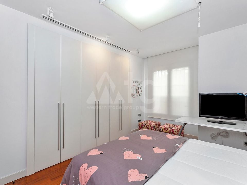 6 bedroom Villa in Algorfa - CCT59060 - Photo - 25