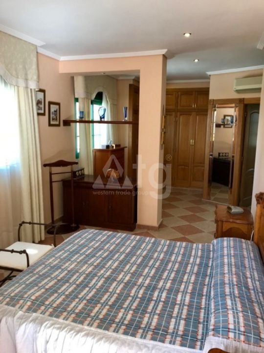 6 bedroom Villa in Benidorm - CPP59884 - Photo - 17