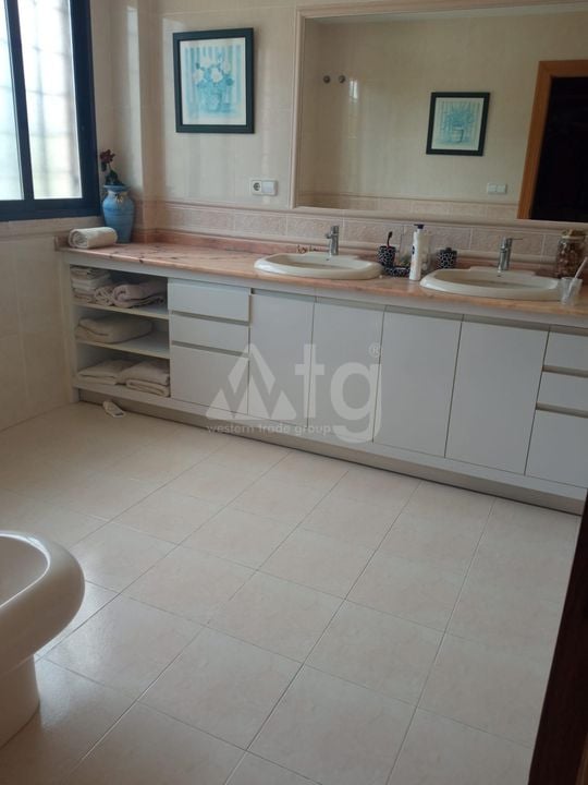 6 bedroom Villa in Benidorm - CPP59975 - Photo - 18