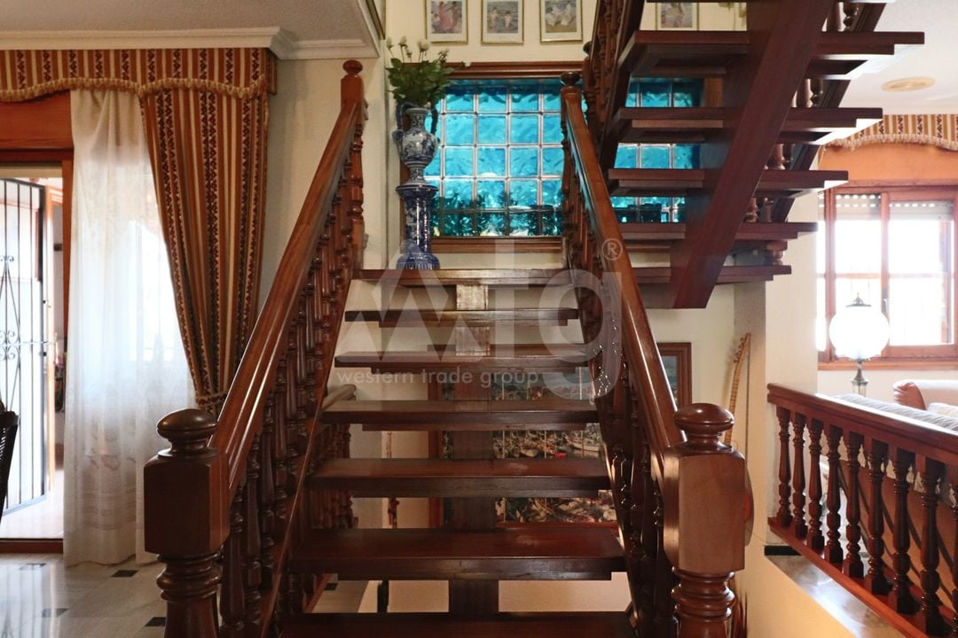 6 bedroom Villa in La Nucia - CPP60035 - Photo - 18