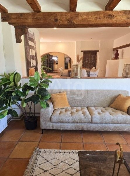 Vilă cu 4 dormitoare în Senija - AVE60098 - Imagini - 11