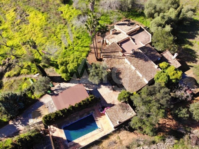 Vilă cu 4 dormitoare în Senija - AVE60098 - Imagini - 40