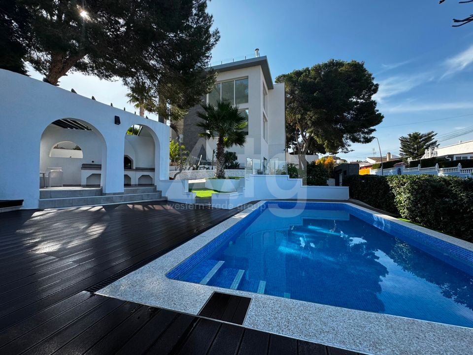 6 bedroom Villa in Los Balcones - LR61679 - Photo - 28