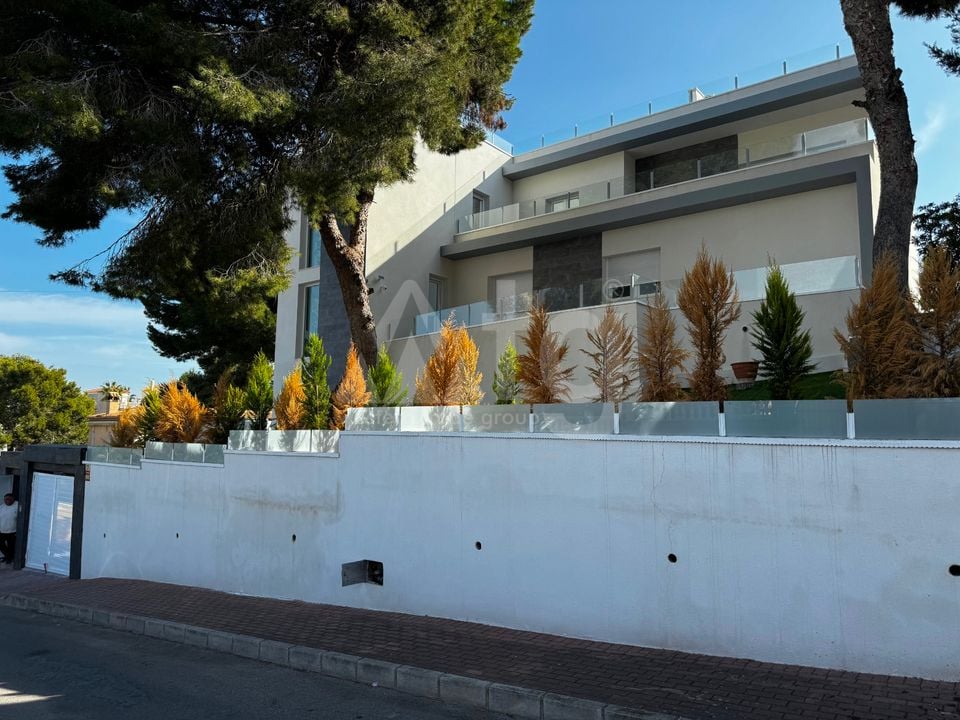 6 bedroom Villa in Los Balcones - LR61679 - Photo - 32