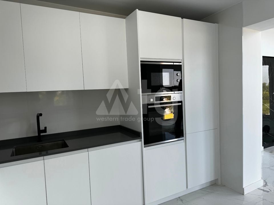 6 bedroom Villa in Los Balcones - LR61679 - Photo - 7