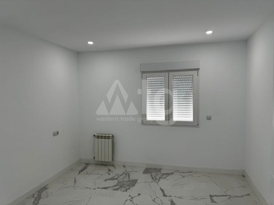 6 bedroom Villa in Los Balcones - LR61679 - Photo - 9