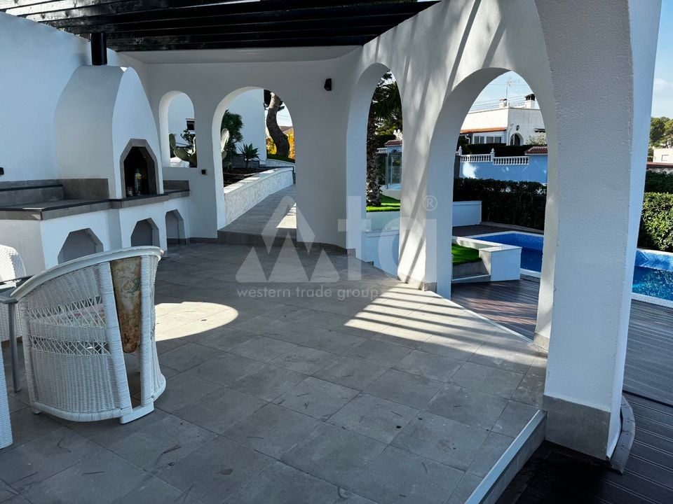 6 bedroom Villa in Los Balcones - LR61679 - Photo - 26