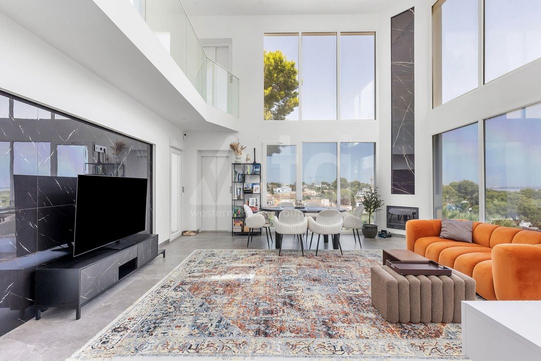 6 bedroom Villa in Los Balcones - LR61679 - Photo - 7