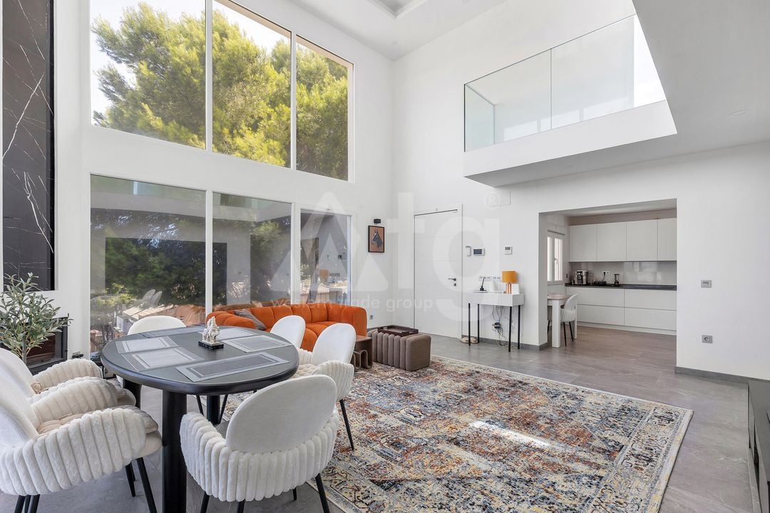 6 bedroom Villa in Los Balcones - LR61679 - Photo - 10