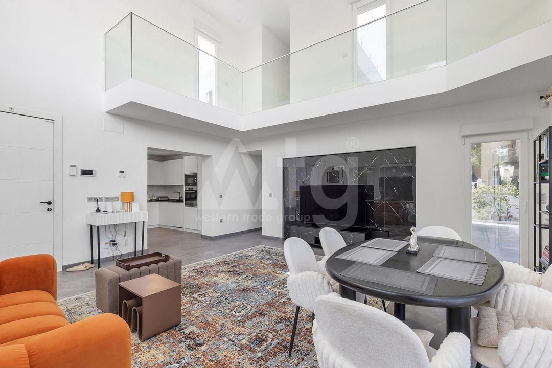 6 bedroom Villa in Los Balcones - LR61679 - Photo - 8