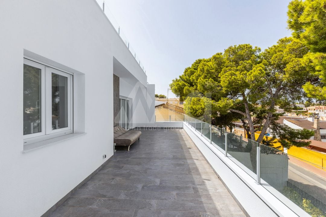 6 bedroom Villa in Los Balcones - LR61679 - Photo - 26