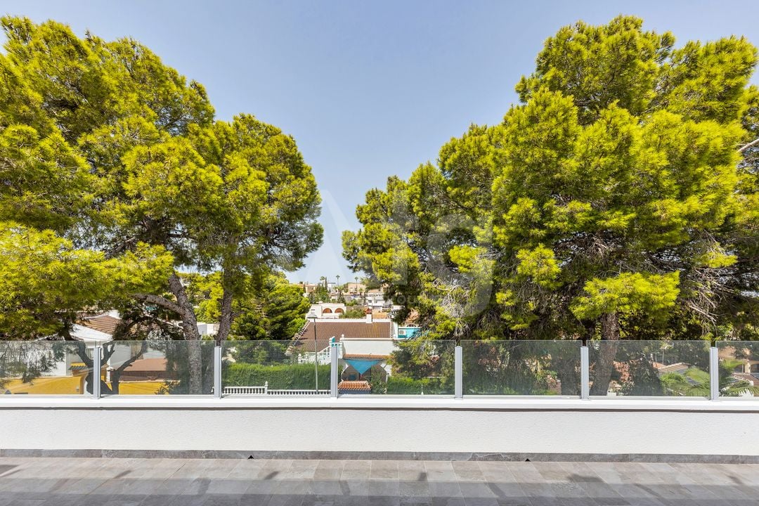 6 bedroom Villa in Los Balcones - LR61679 - Photo - 27