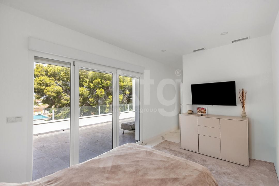 6 bedroom Villa in Los Balcones - LR61679 - Photo - 31