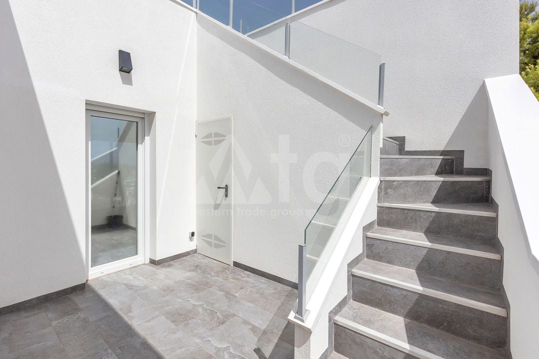 6 bedroom Villa in Los Balcones - LR61679 - Photo - 35