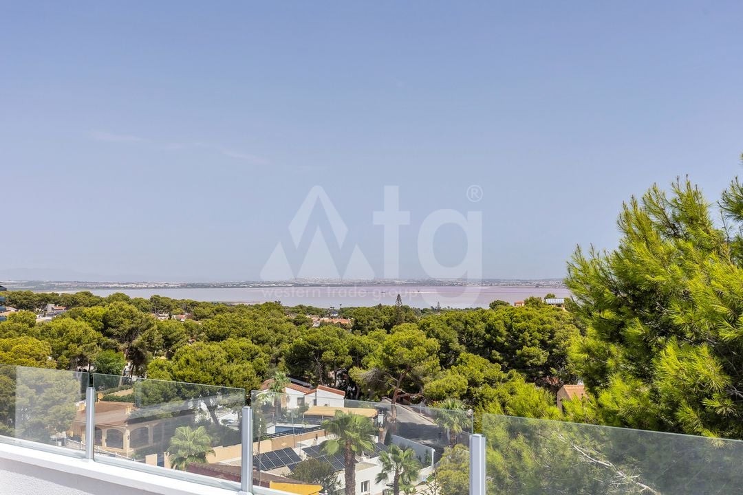 6 bedroom Villa in Los Balcones - LR61679 - Photo - 37