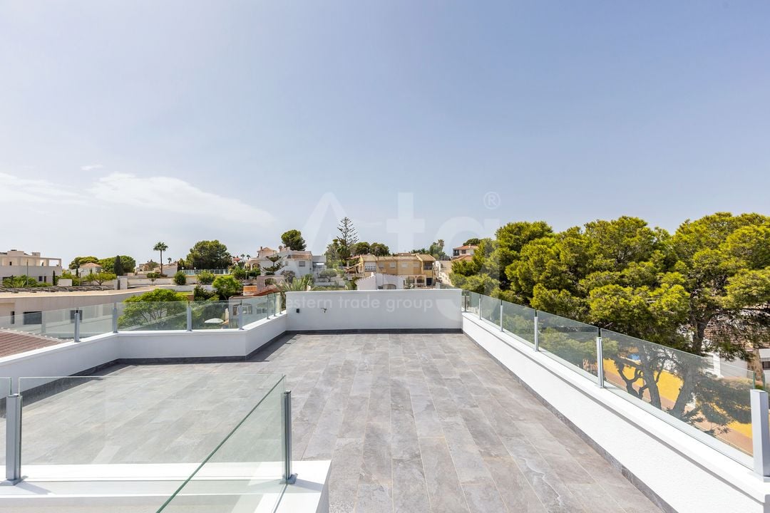 6 bedroom Villa in Los Balcones - LR61679 - Photo - 38