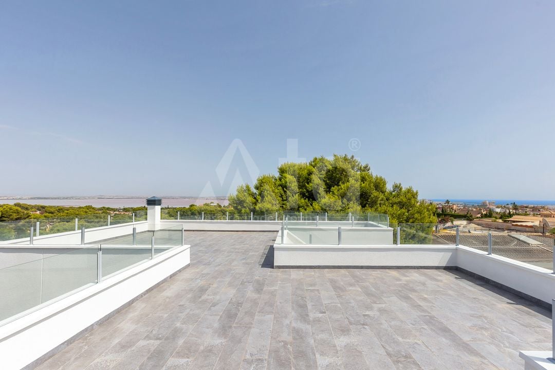 6 bedroom Villa in Los Balcones - LR61679 - Photo - 39