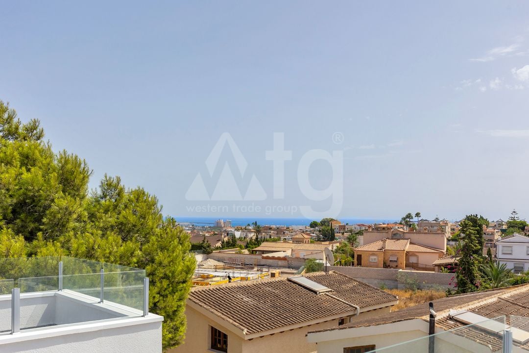 6 bedroom Villa in Los Balcones - LR61679 - Photo - 40