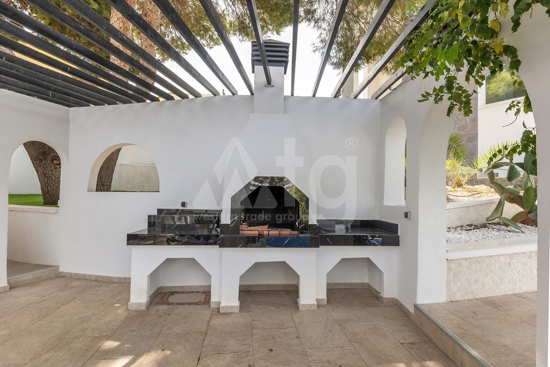 6 bedroom Villa in Los Balcones - LR61679 - Photo - 44