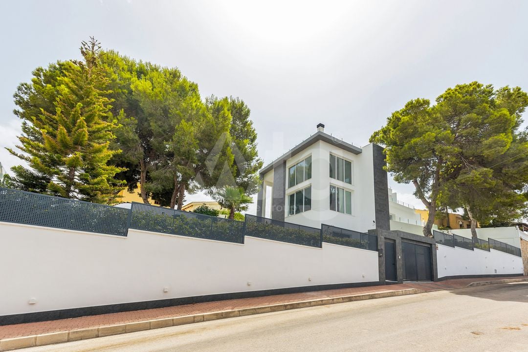 6 bedroom Villa in Los Balcones - LR61679 - Photo - 48