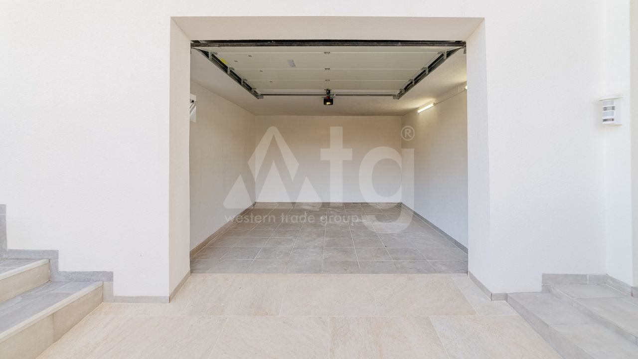 6 bedroom Villa in Los Balcones - LR61679 - Photo - 47