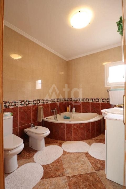 3 bedroom Townhouse in Los Altos - LR61683 - Photo - 10