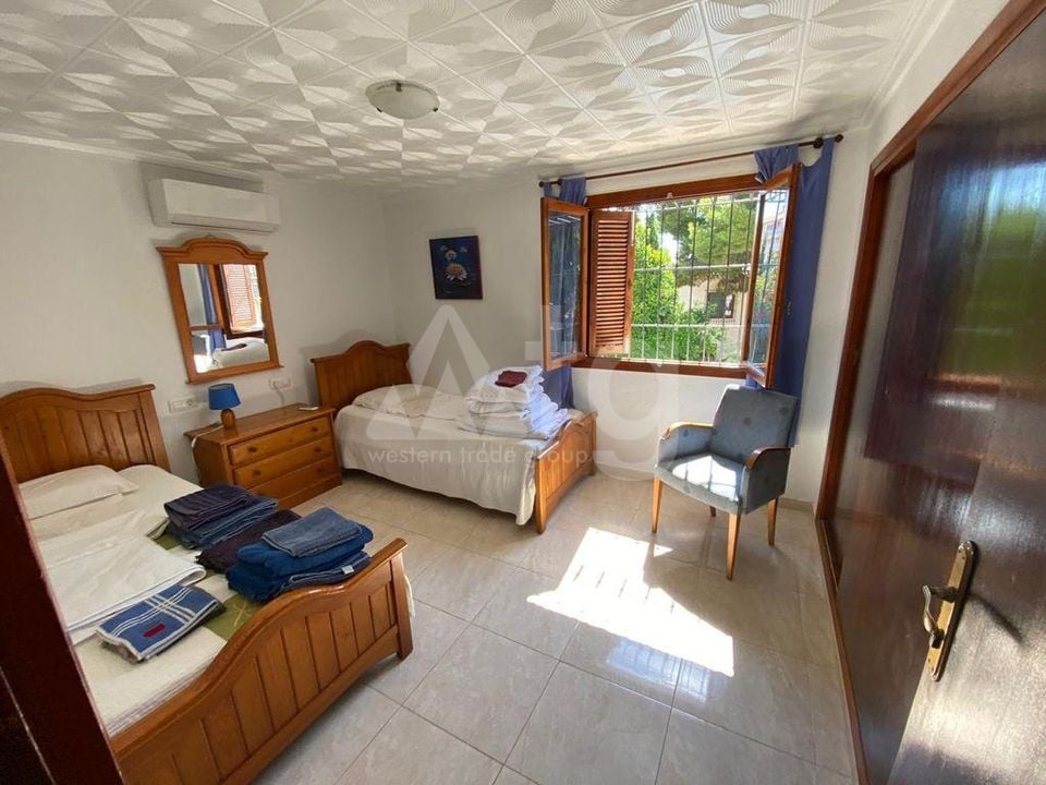 12 bedroom Townhouse in Punta Prima - LR61715 - Photo - 13