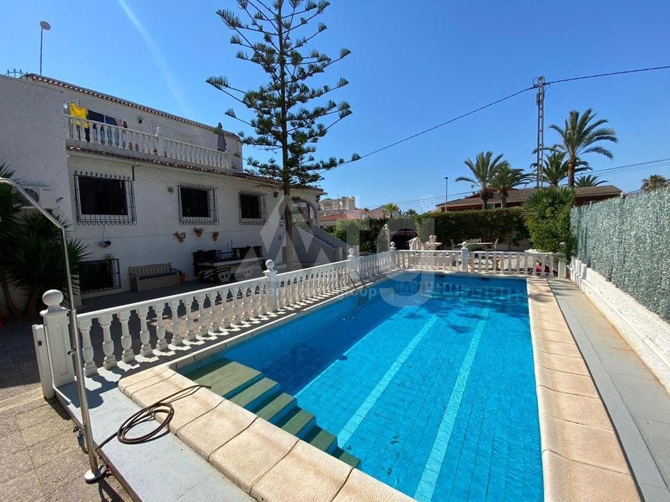 12 bedroom Townhouse in Punta Prima - LR61715 - Photo - 3