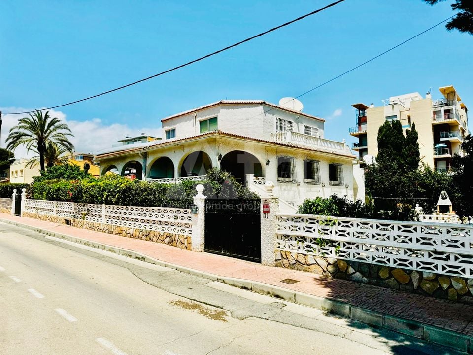 12 bedroom Townhouse in Punta Prima - LR61715 - Photo - 27