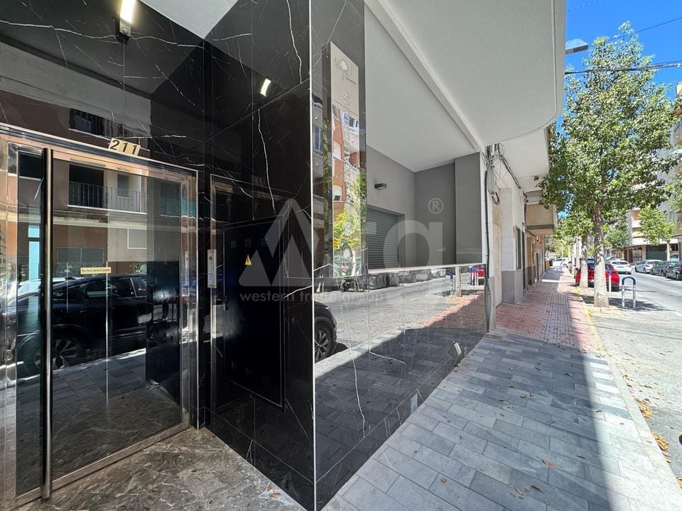 2 bedroom Penthouse in Torrevieja - AG97074 - Photo - 3