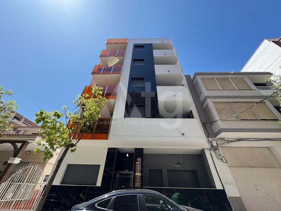 2 bedroom Penthouse in Torrevieja - AG97074 - Photo - 2