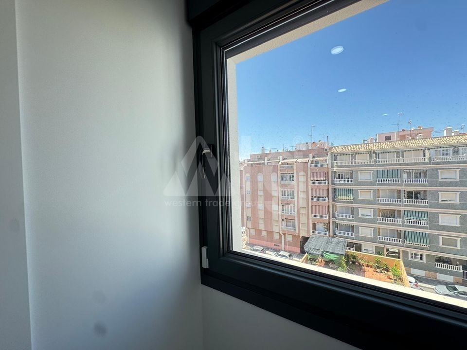 2 bedroom Penthouse in Torrevieja - AG97074 - Photo - 14