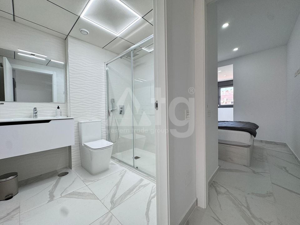 2 bedroom Penthouse in Torrevieja - AG97074 - Photo - 19