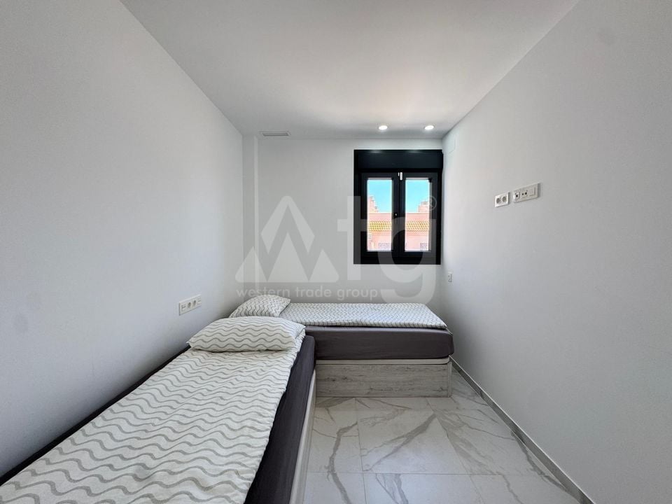 2 bedroom Penthouse in Torrevieja - AG97074 - Photo - 16