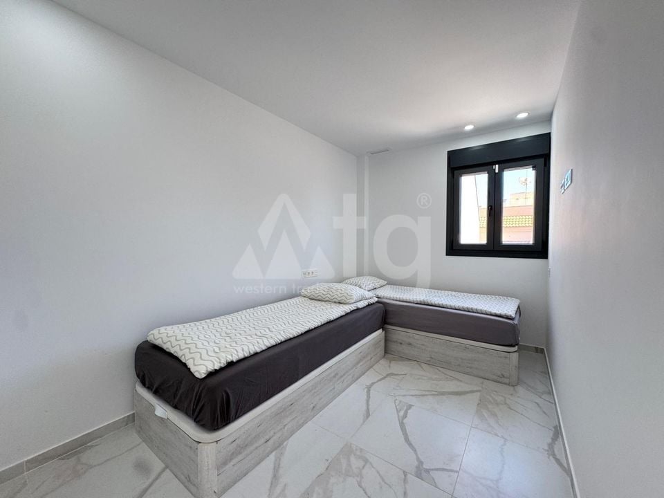 2 bedroom Penthouse in Torrevieja - AG97074 - Photo - 15