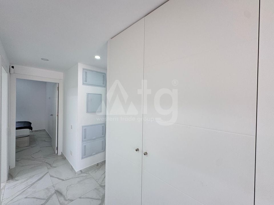 2 bedroom Penthouse in Torrevieja - AG97074 - Photo - 11