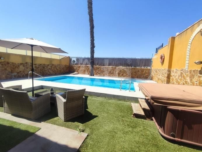 6 bedroom Villa in Torrevieja - SHL63096 - Photo - 3