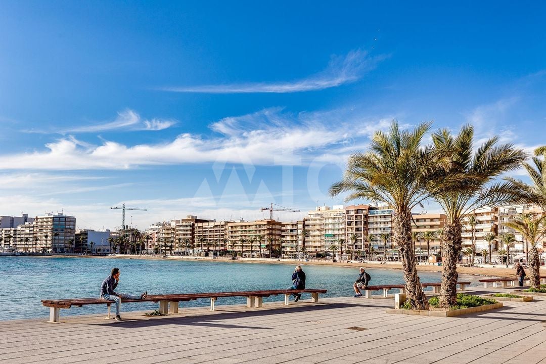 2 bedroom Apartment in Torrevieja - CYM146968 - Photo - 28