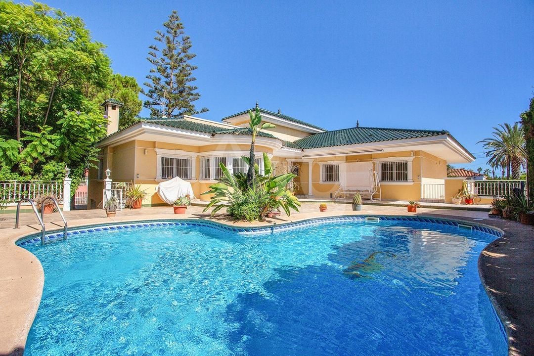 5 bedroom Villa in Torrevieja - GVS64867 - Photo - 1