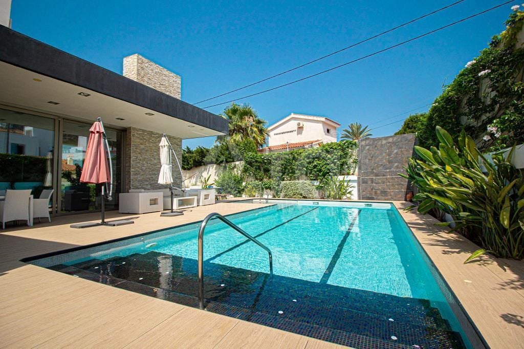 6 bedroom Villa in Alfaz del Pi - SV67360 - Photo - 2