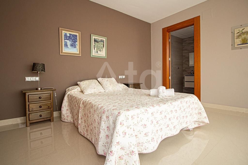 6 bedroom Villa in Alfaz del Pi - SV67360 - Photo - 11
