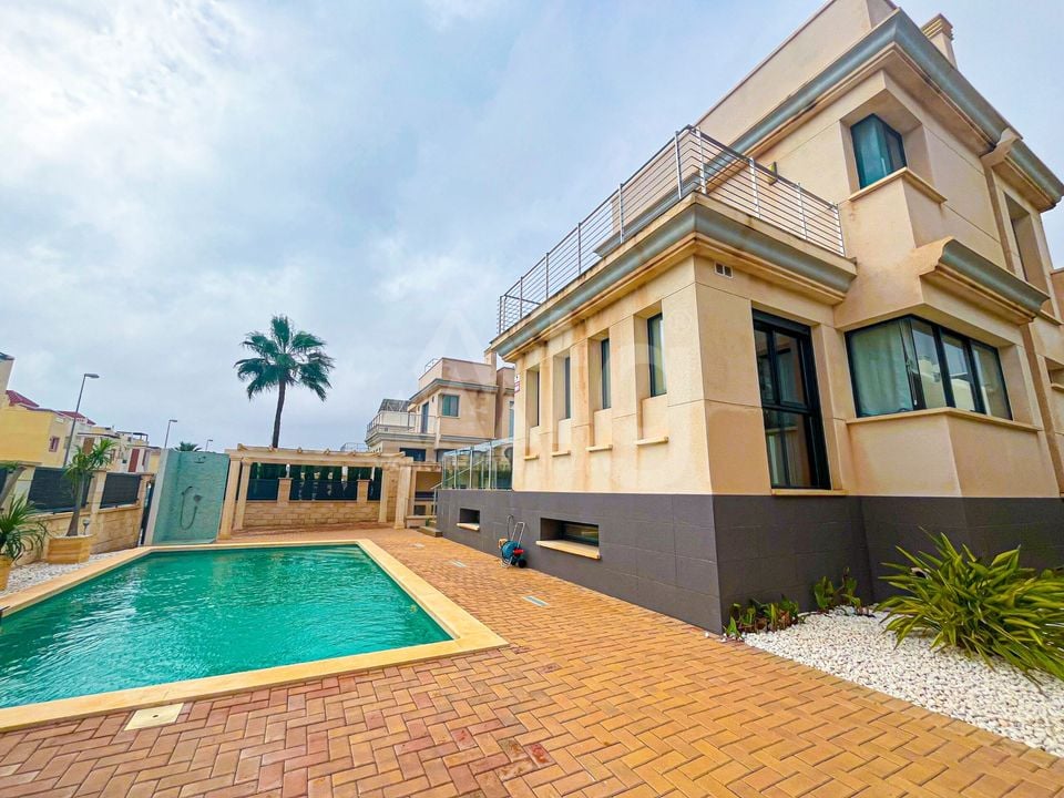 5 Schlafzimmer Villa in La Zenia - B68376 - Foto - 39