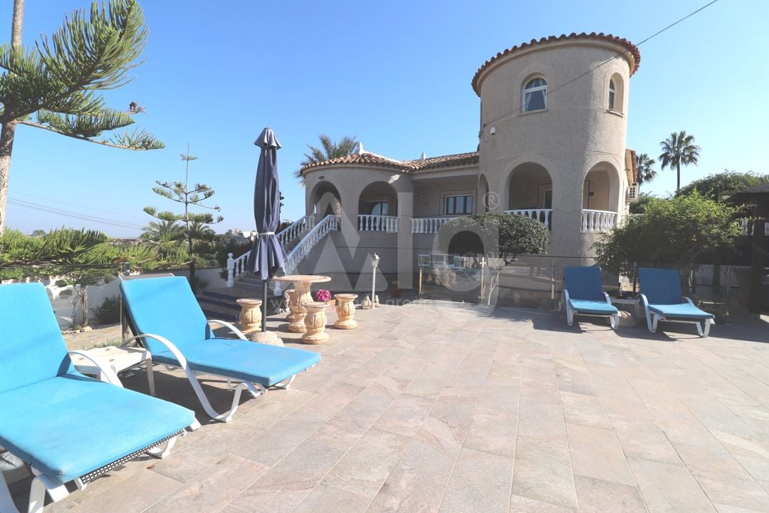 5 bedroom Villa in Algorfa - VRE69039 - Photo - 2