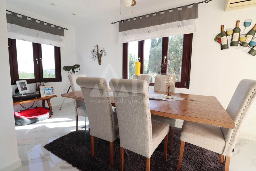 5 bedroom Villa in Algorfa - VRE69039 - Photo - 8