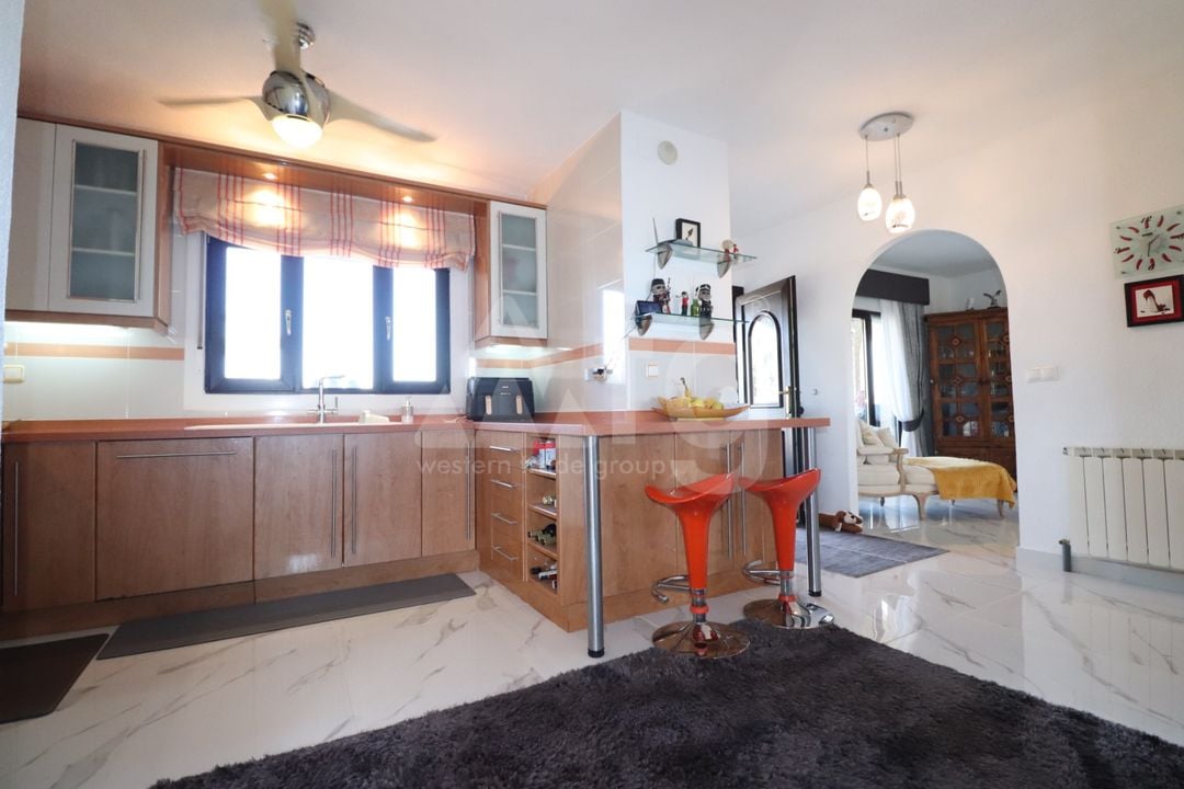 5 bedroom Villa in Algorfa - VRE69039 - Photo - 12