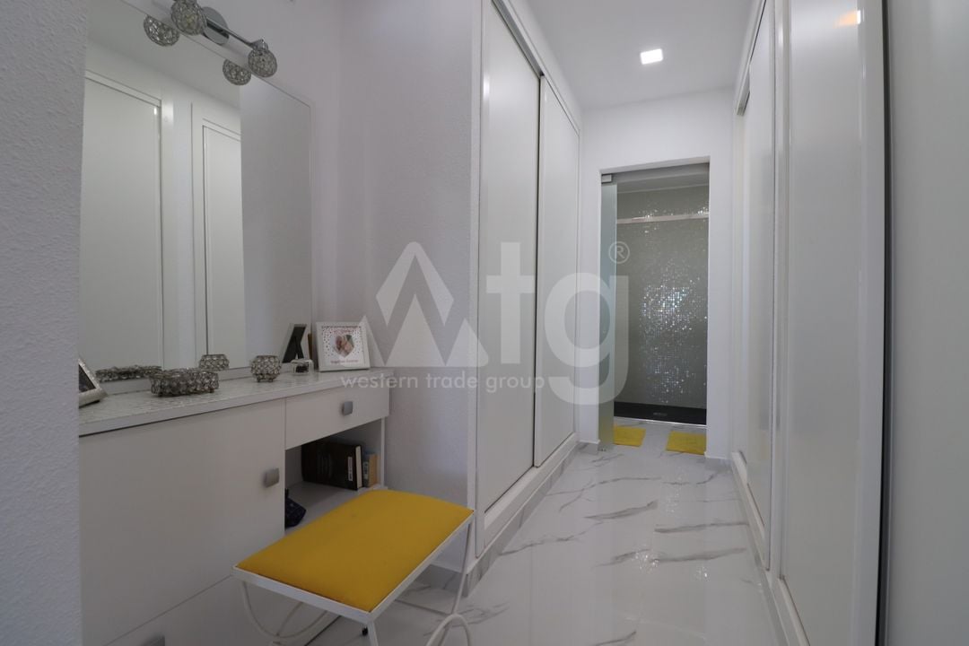 5 bedroom Villa in Algorfa - VRE69039 - Photo - 28