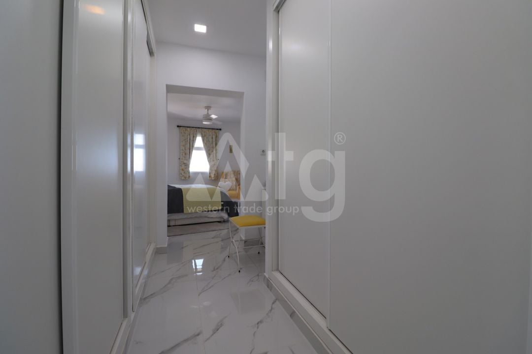 5 bedroom Villa in Algorfa - VRE69039 - Photo - 27
