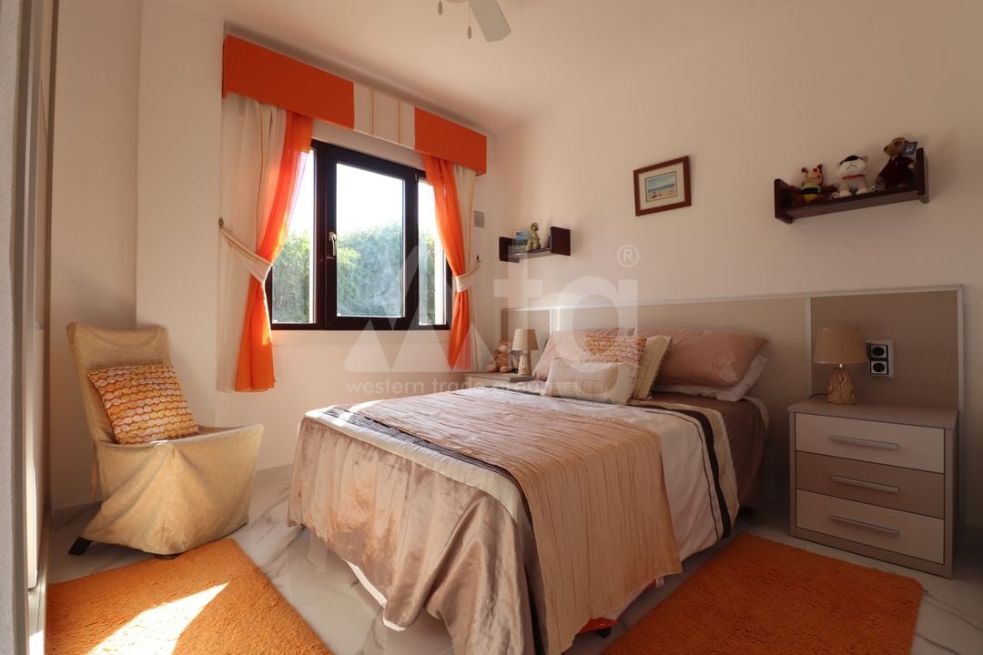5 bedroom Villa in Algorfa - VRE69039 - Photo - 21
