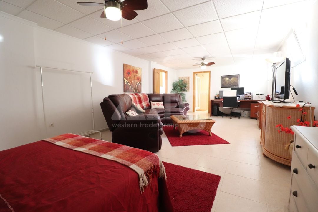 5 bedroom Villa in Algorfa - VRE69039 - Photo - 20