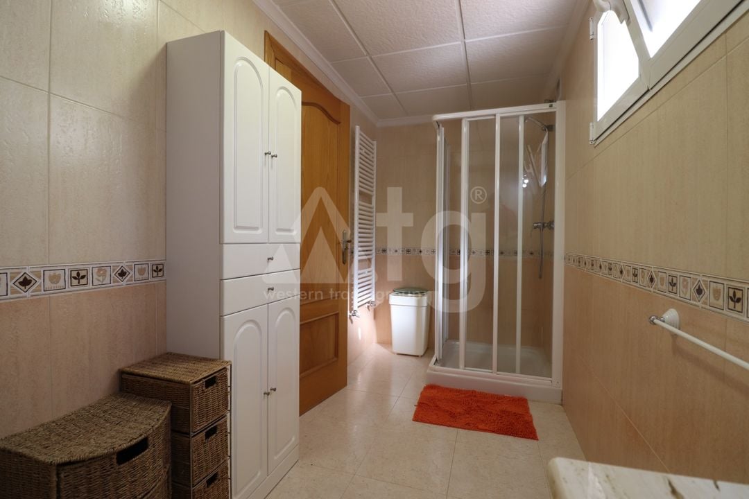 5 bedroom Villa in Algorfa - VRE69039 - Photo - 31